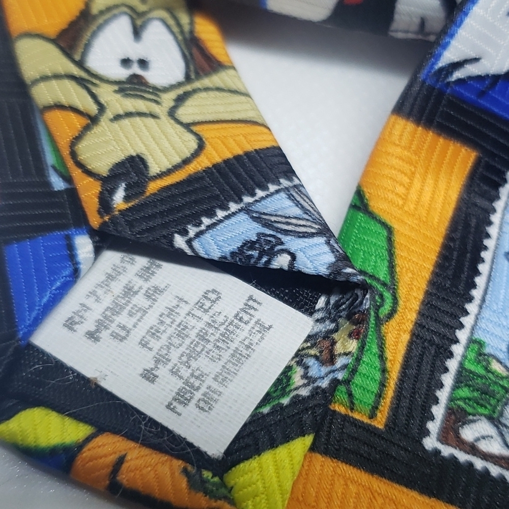 Looney toons tie - Picture 4 of 4